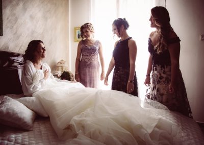 Sposa con mamma e amiche