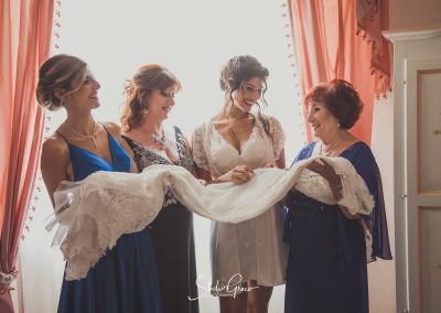 Sposa con mamma e amiche